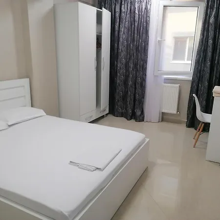 Apartament Promenada 1-4 *