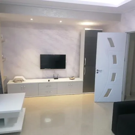 Promenada 1-4 Apartment *