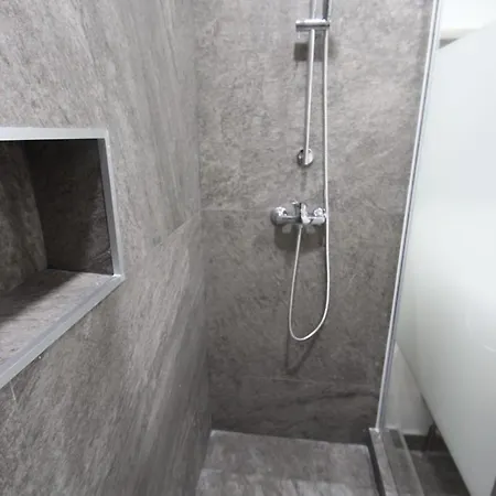 Apartament Promenada 1-4 *